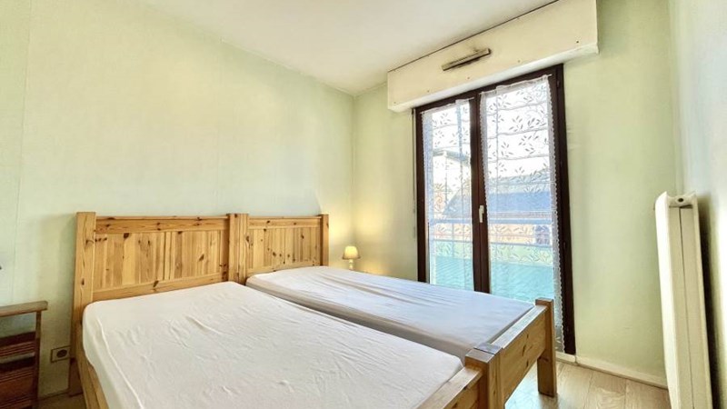 LE VENDOME LE VENDOME