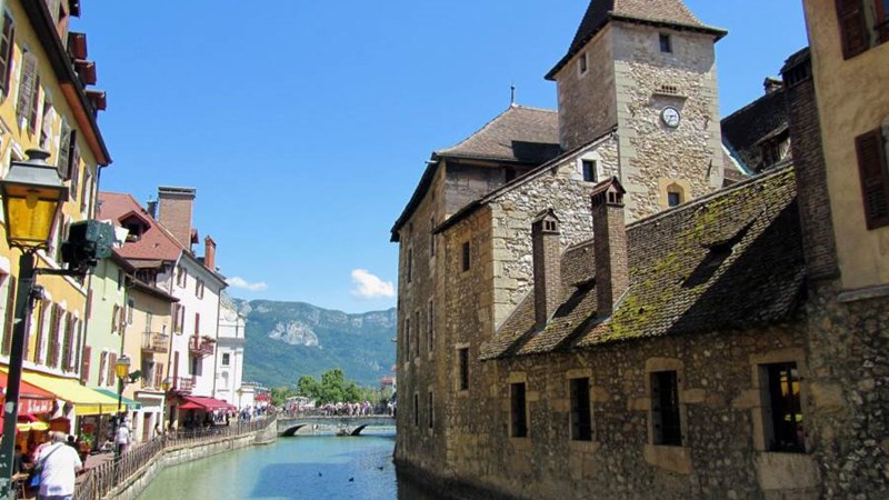 LE VENDOME LE VENDOME