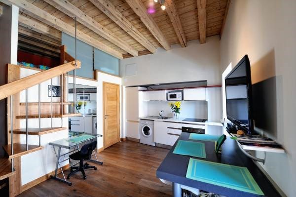 TAKE ME HOME LE CYGNE